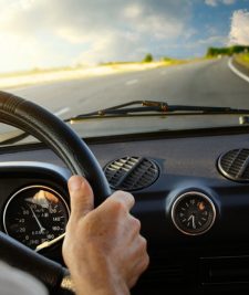 cosas que debes revisar en tu coche antes de salir de viaje