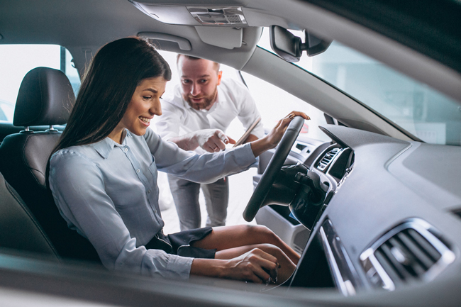 cosas que hay que revisar al recibir tu auto después de un servicio 